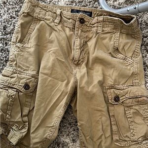 Men’s American Eagle cargo shorts